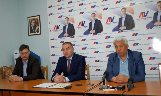 Sajtótájékoztató